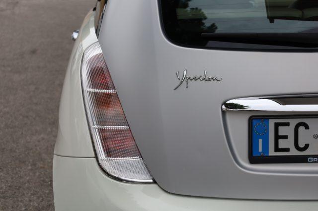 LANCIA Ypsilon 1.3 MJT 90CV Platino Automatica per NEOPATENTATI
