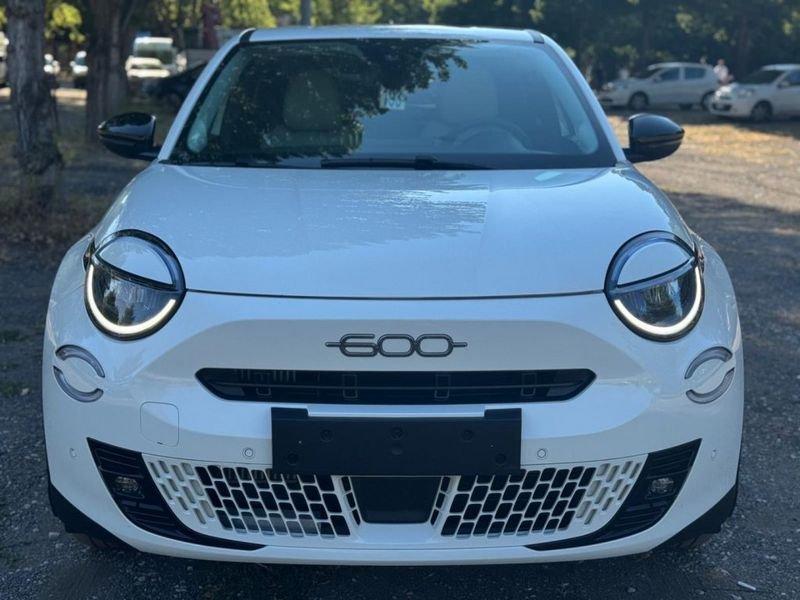 FIAT 600 Hybrid 100 CV DCT MHEV La Prima