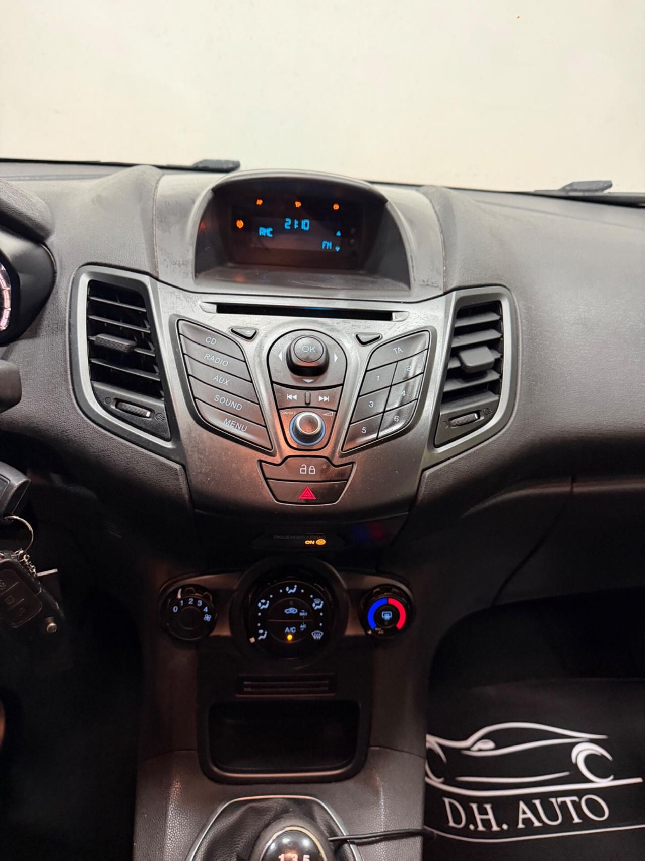 Ford Fiesta 1.4 5p. Bz.- GPL Titanium