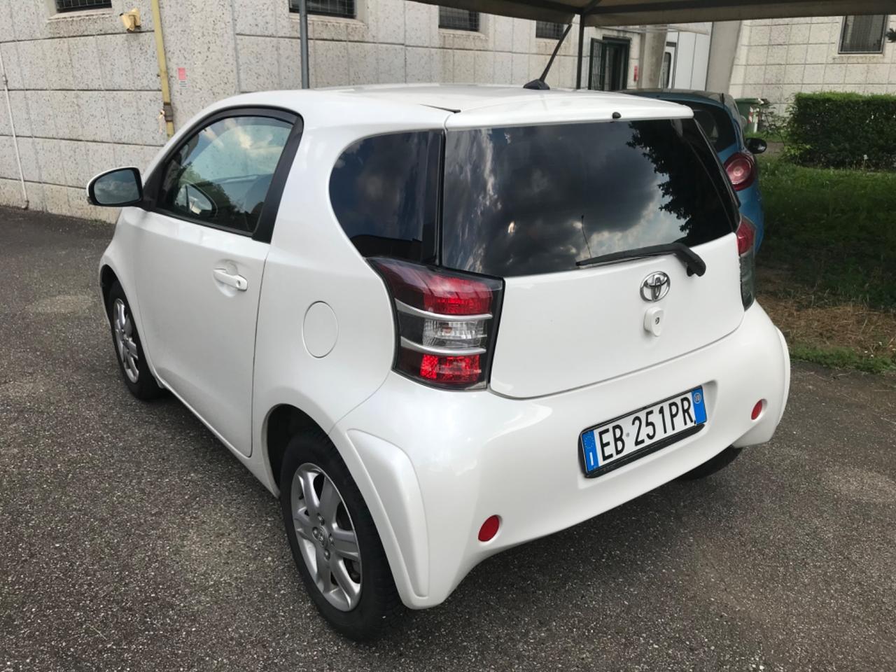 Toyota iQ 1.0 Sol