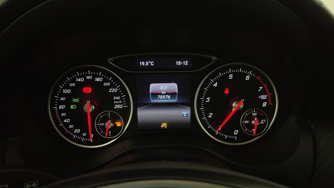 Mercedes-Benz GLA 180 Business