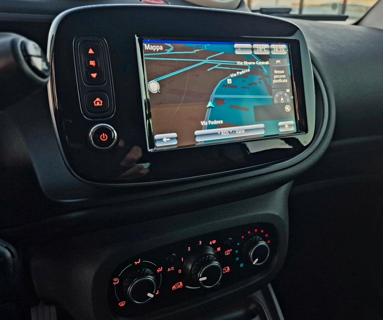 Smart ForTwo 1.0 benzina 71 CV cambio automatico