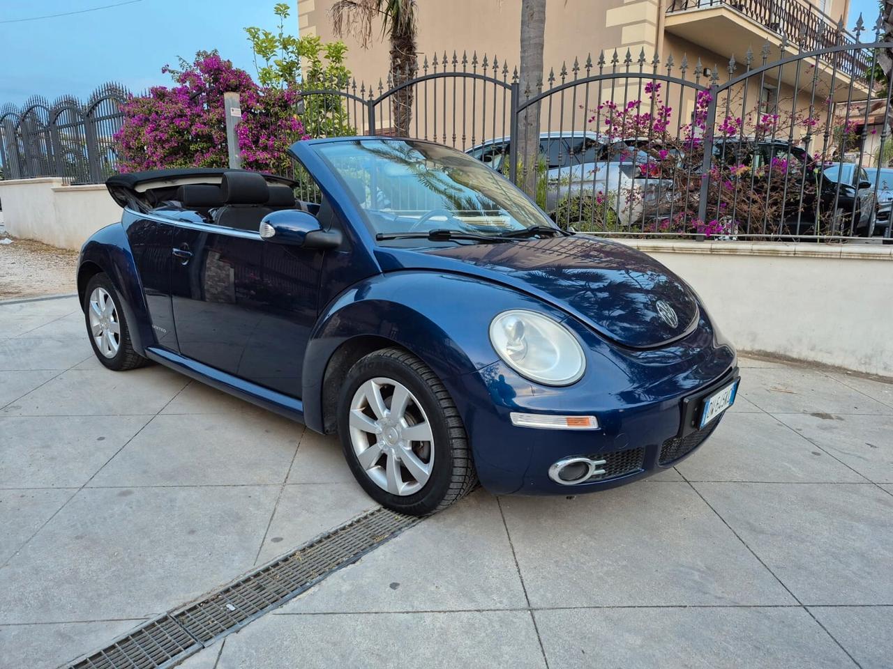 Volkswagen New Beetle 1.4 16V Cabrio