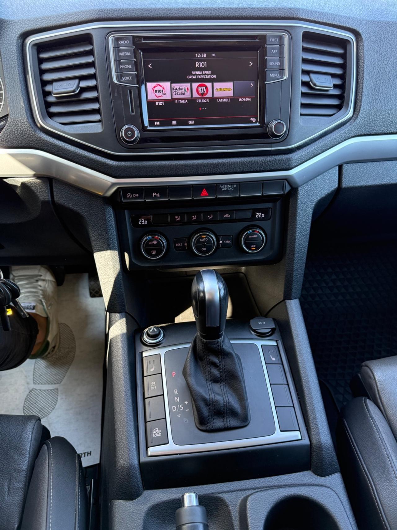 Volkswagen Amarok 3.0 V6 TDI 4MOTION BMT permanente aut. DC Aventura