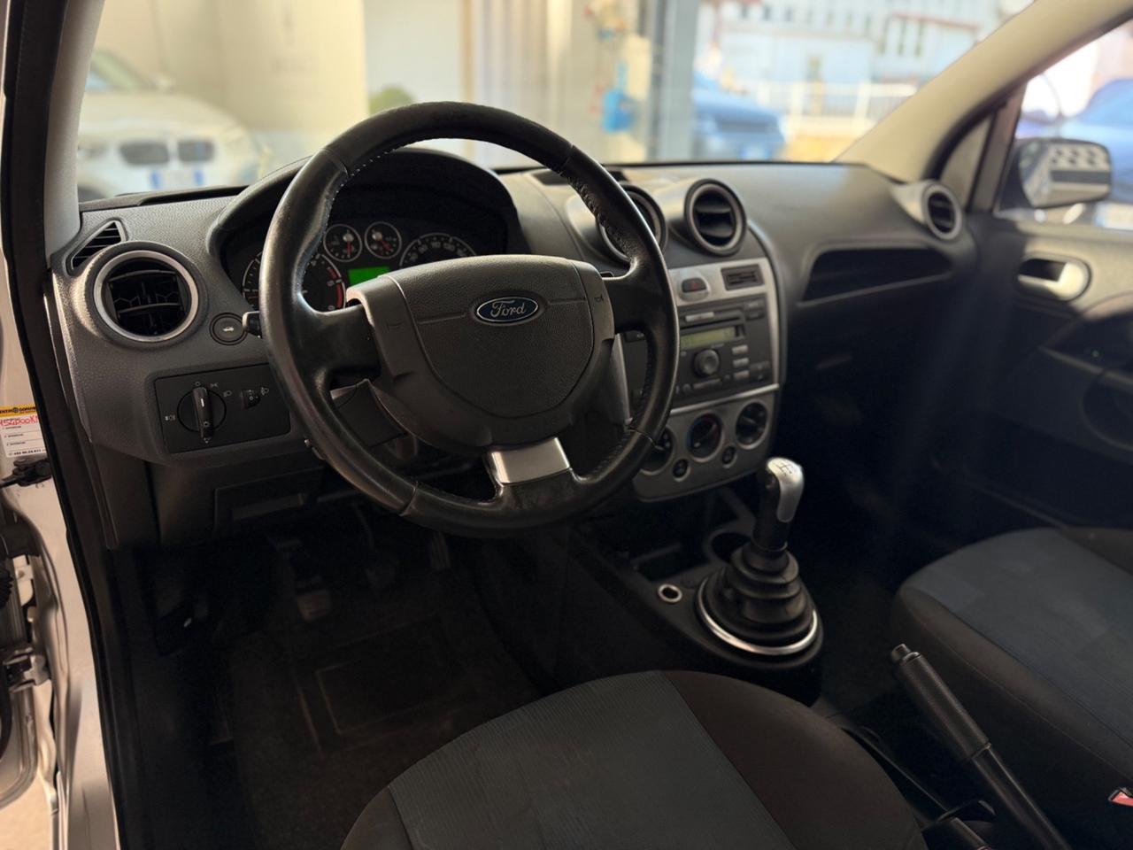 Ford Fiesta 1.4 TDCi 5p. Titanium