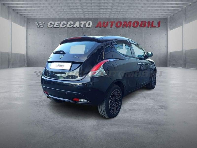 Lancia Ypsilon Ypsilon 1.0 firefly hybrid Gold s&s 70cv 5p.ti