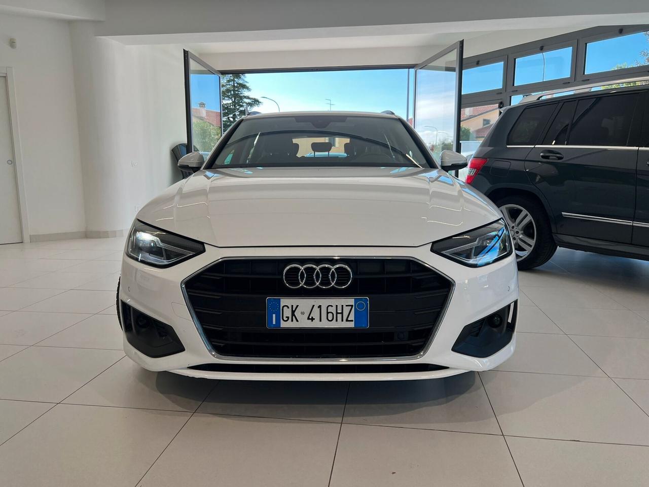 Audi A4 Avant 30 TDI/136 CV S tronic