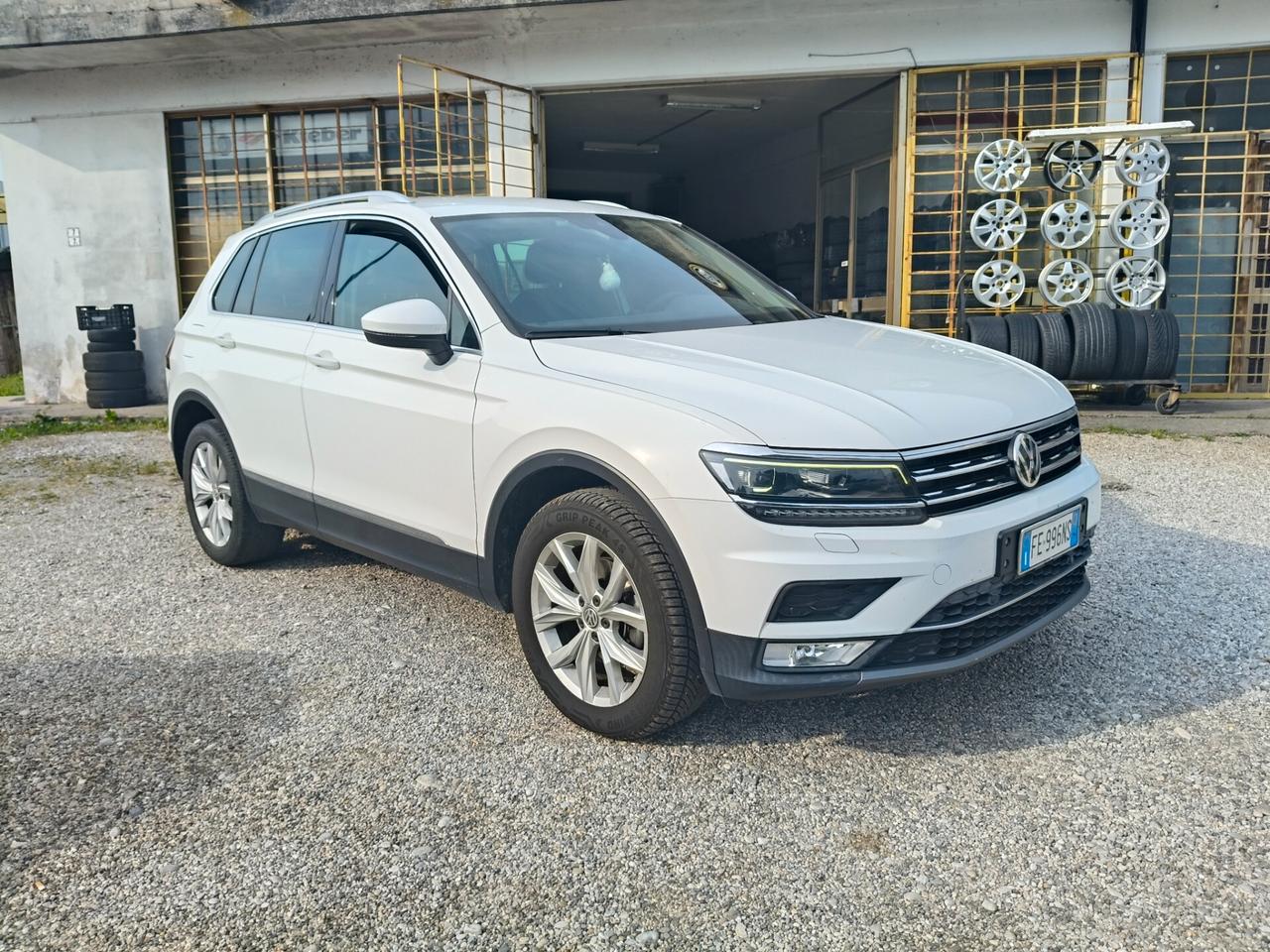 Volkswagen Tiguan 2.0 TDI SCR DSG 4MOTION Business BMT