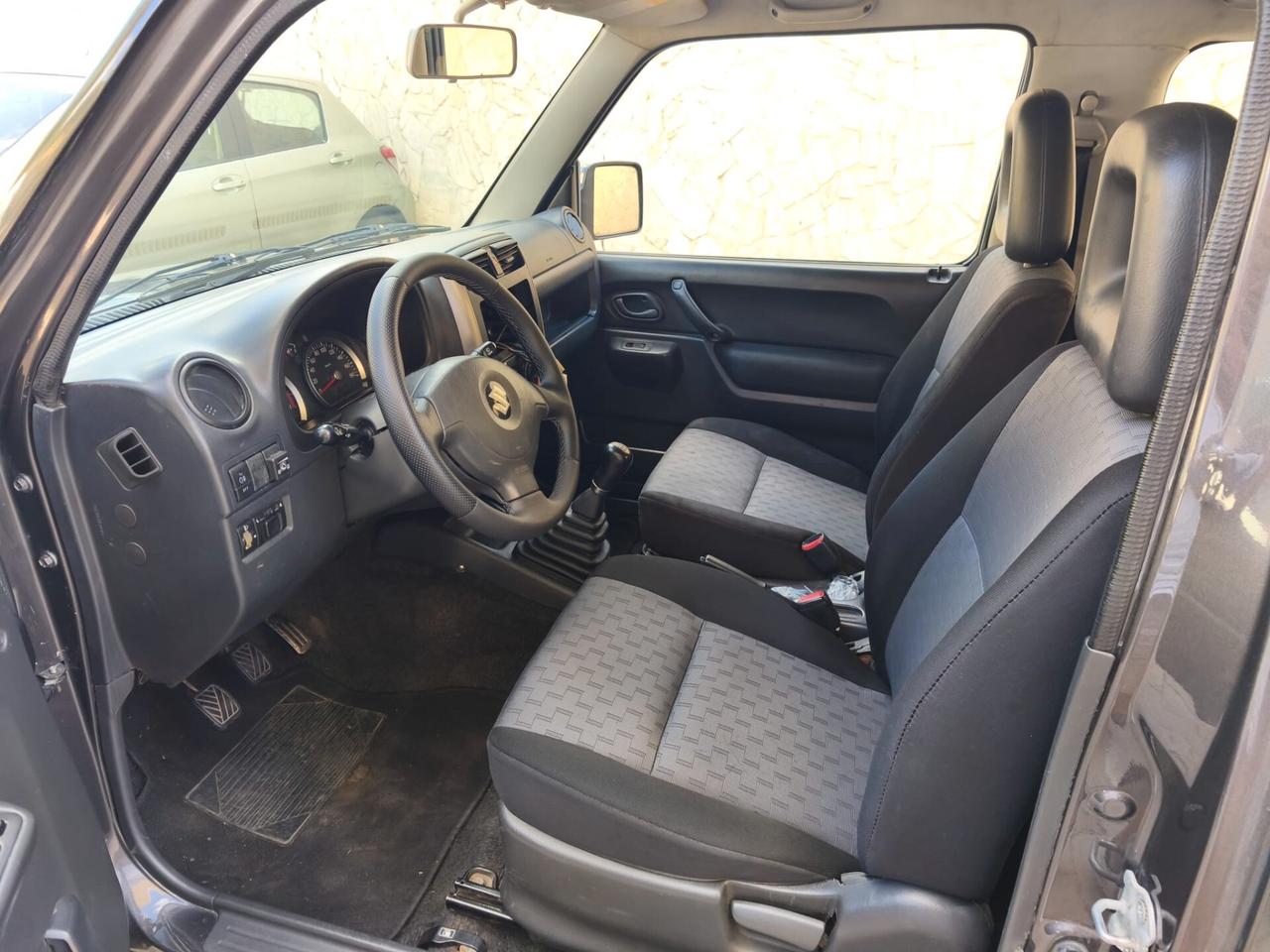 Suzuki Jimny 1.3i 16V cat 4WD JLX