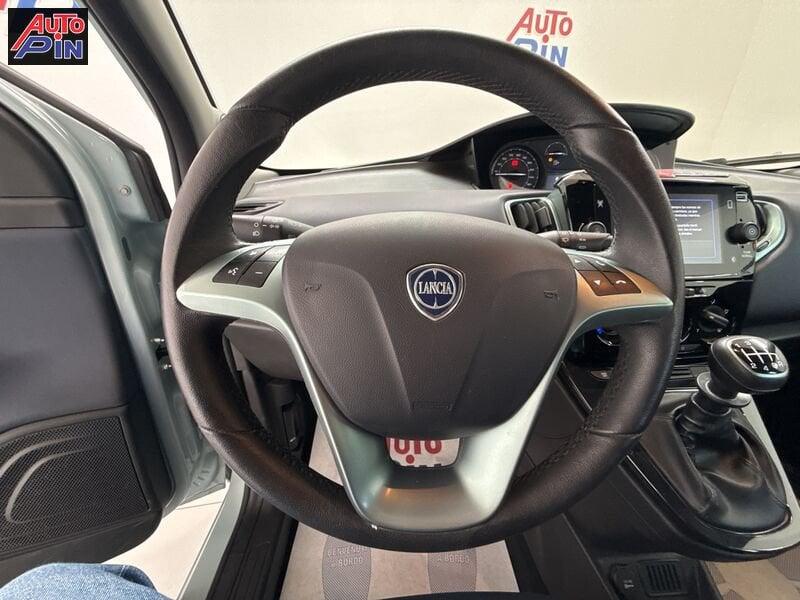 Lancia Ypsilon Ypsilon 1.0 FireFly 5 porte S&S Hybrid Platino