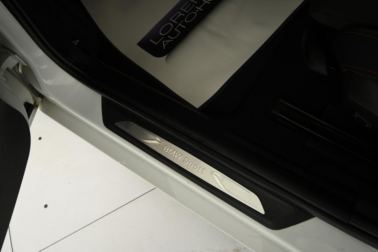 BMW 118d Sport 5p auto LED+C17"