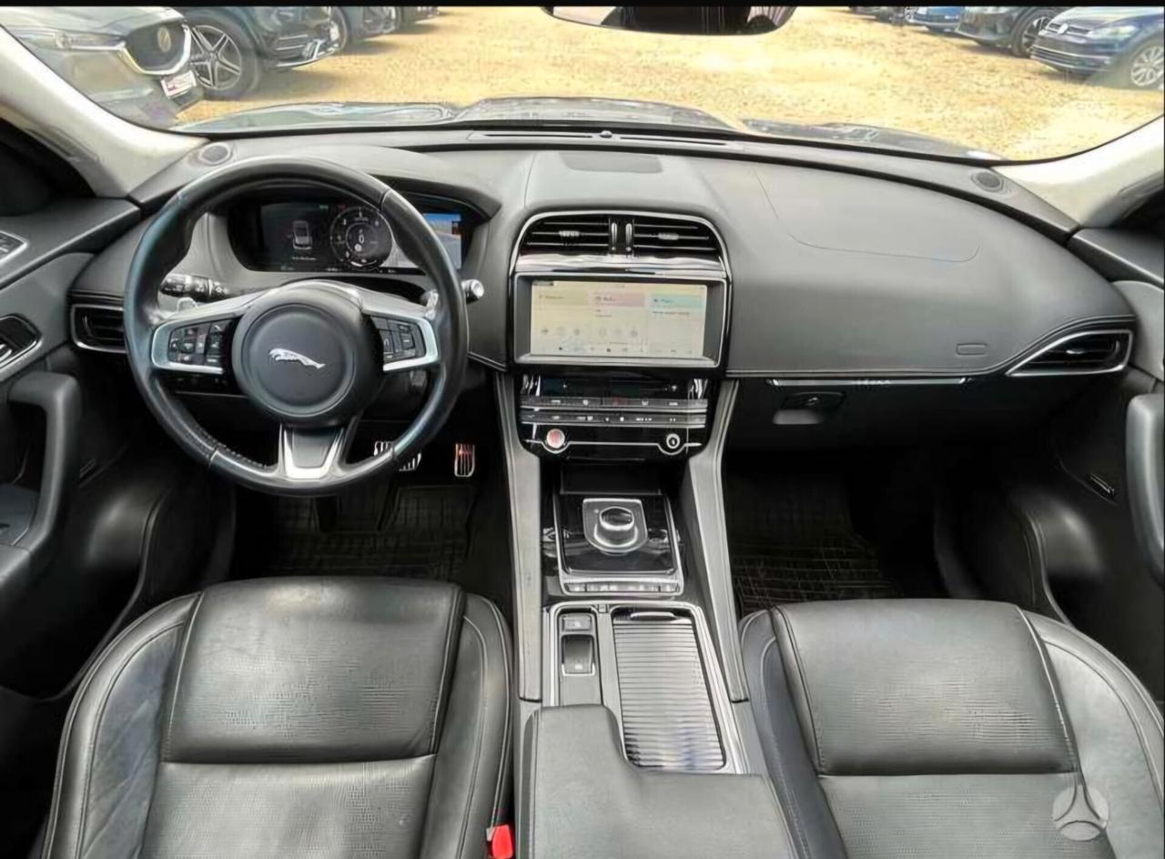 Promo Jaguar F-Pace 2.0 D 180 CV AWD aut. Pure