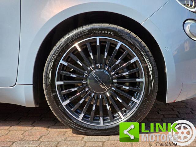 FIAT 500e 42 kWh 118 CV La Prima