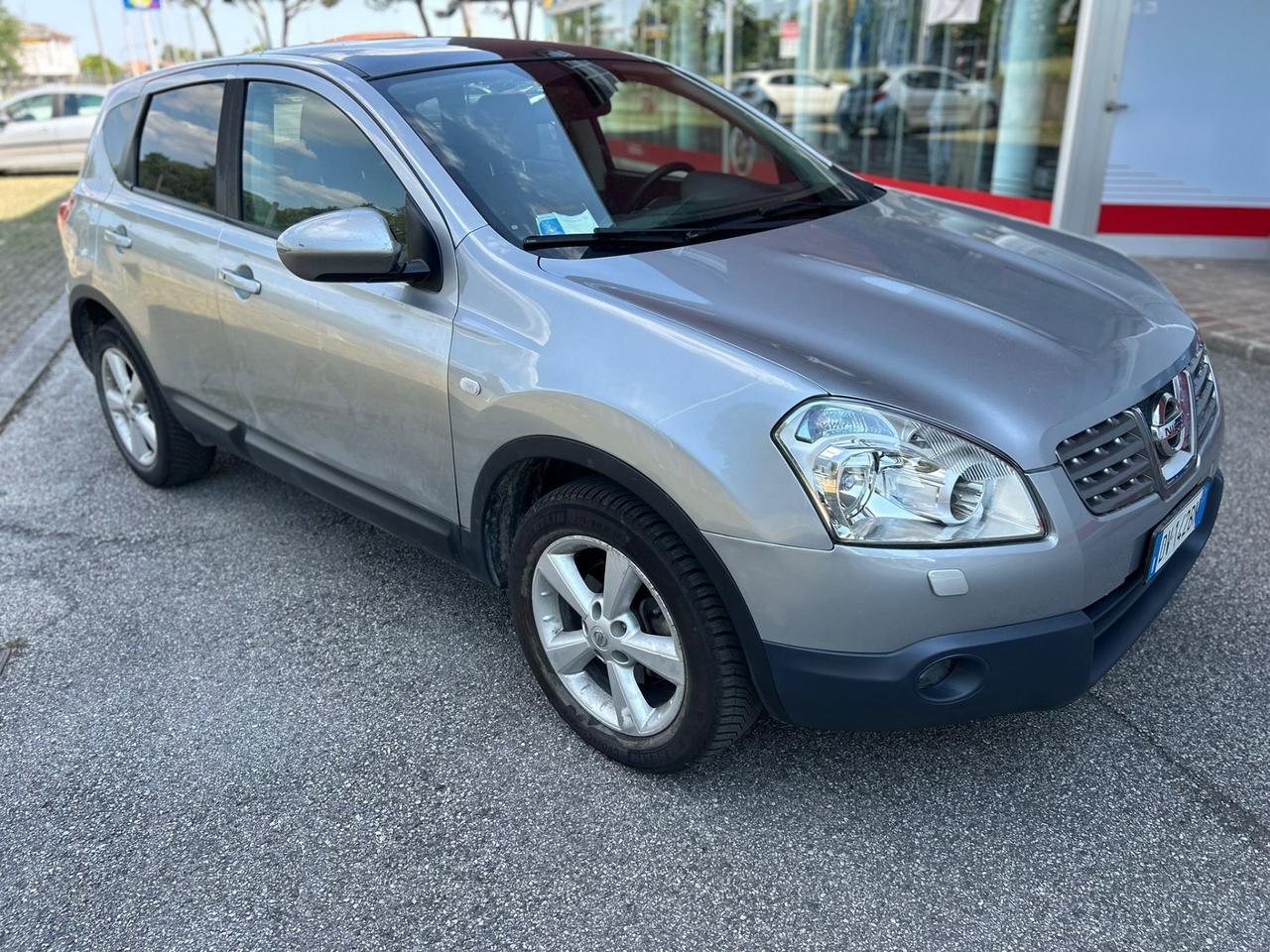 Nissan Qashqai 2.0 dCi DPF 4WD Tekna
