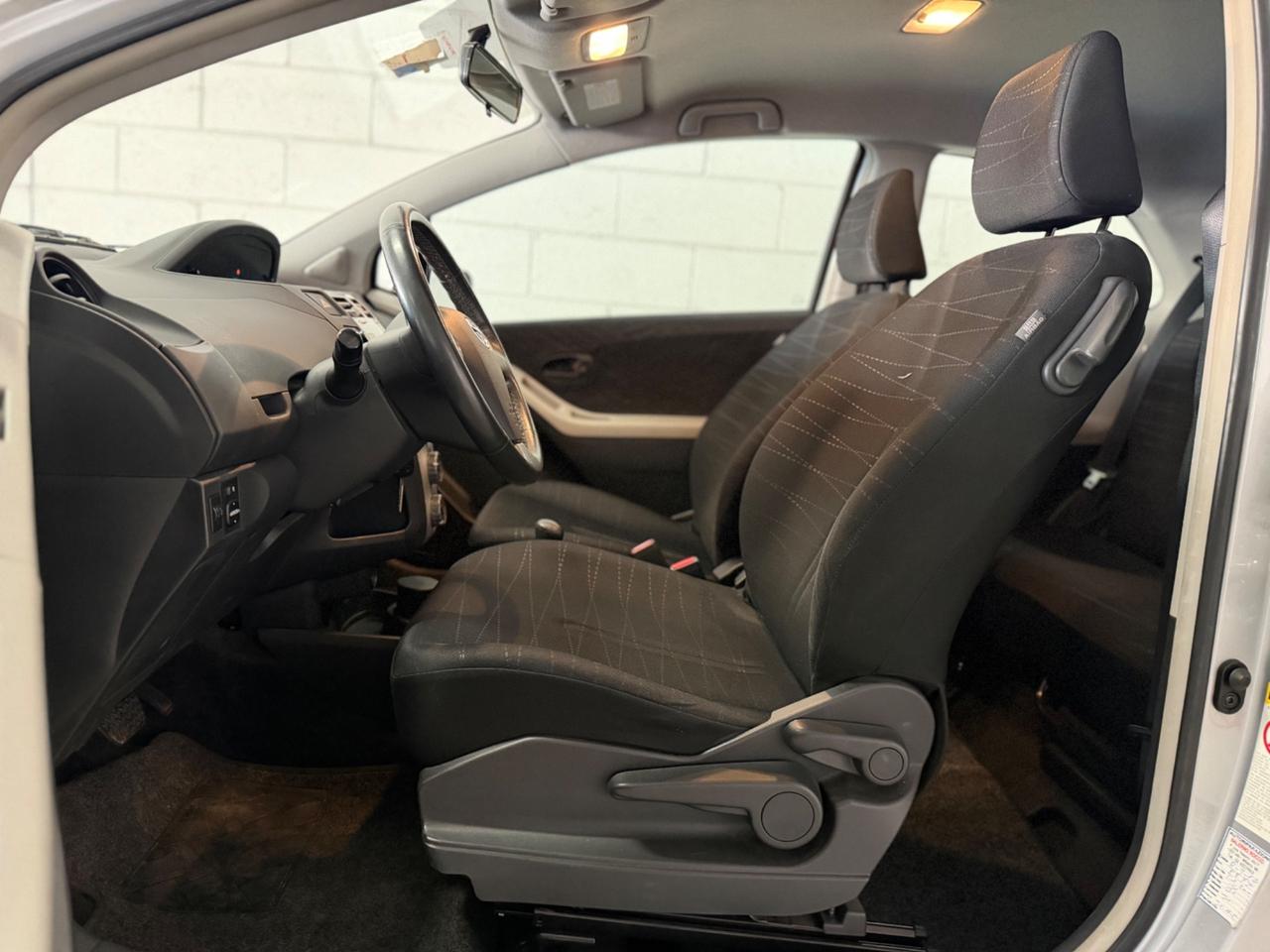 Toyota Yaris 1.3 3 porte Sol 13.000km