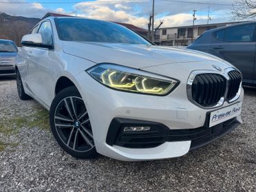 BMW 116d 5p. Sport AUTO LED NAVI RETROCAMERA