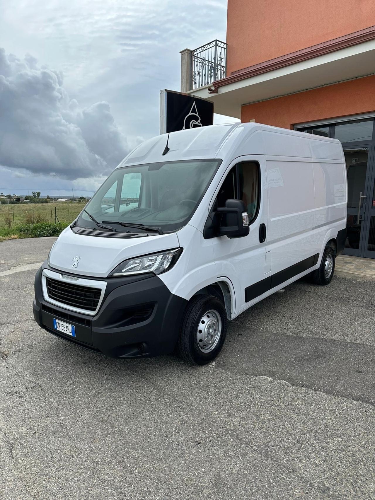 Peugeot Boxer 330 L2H2 2.2 BlueHDi 140 S&S PC-TN Furgone L2H2