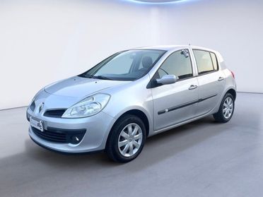 RENAULT Clio 1.2 BENZ 75 CV 16V 5 porte ADATTA A NEOPATENTATI