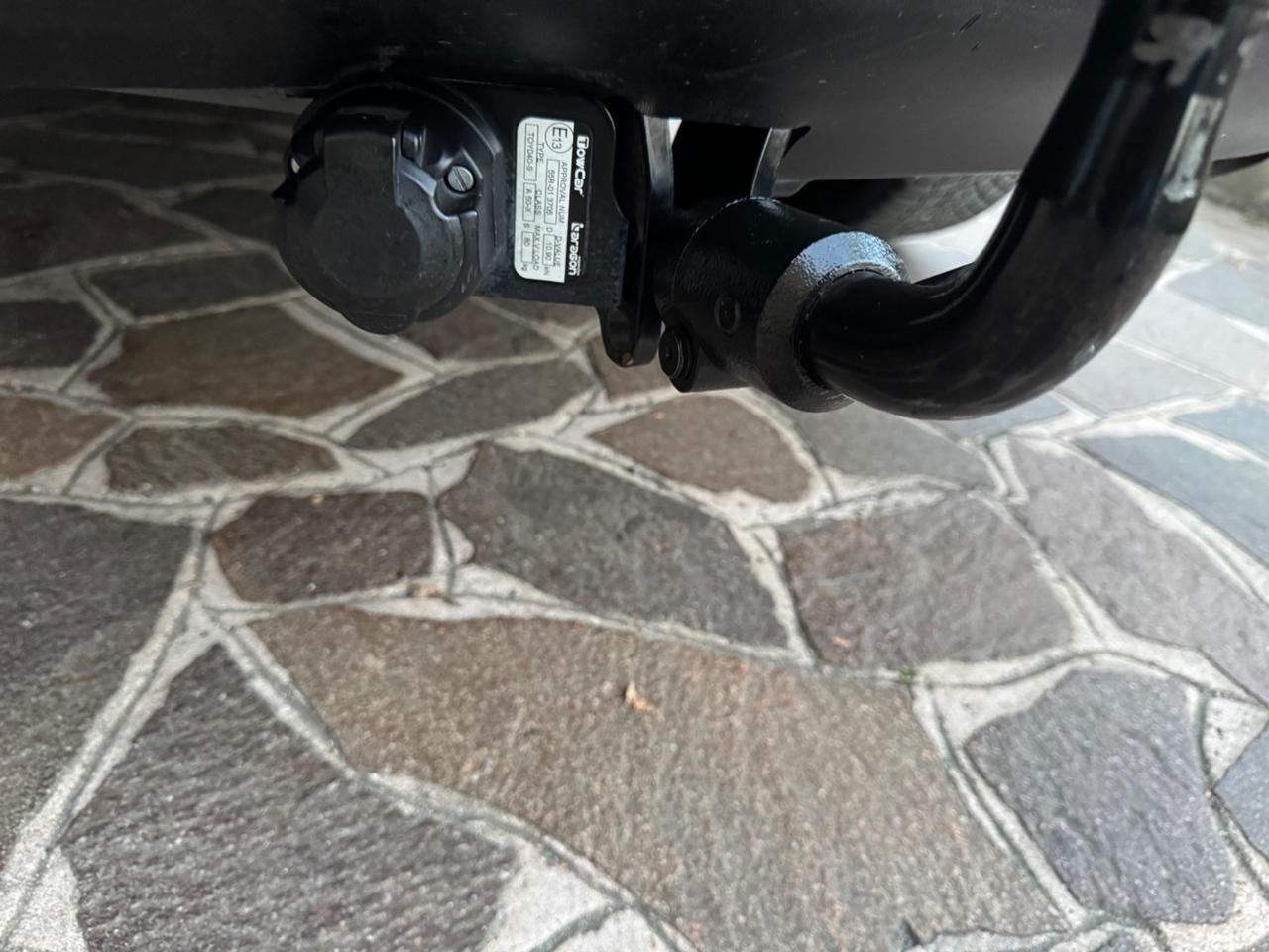 Toyota RAV 4 RAV4 2.2 D-CAT A/T 4WD Lounge gancio traino