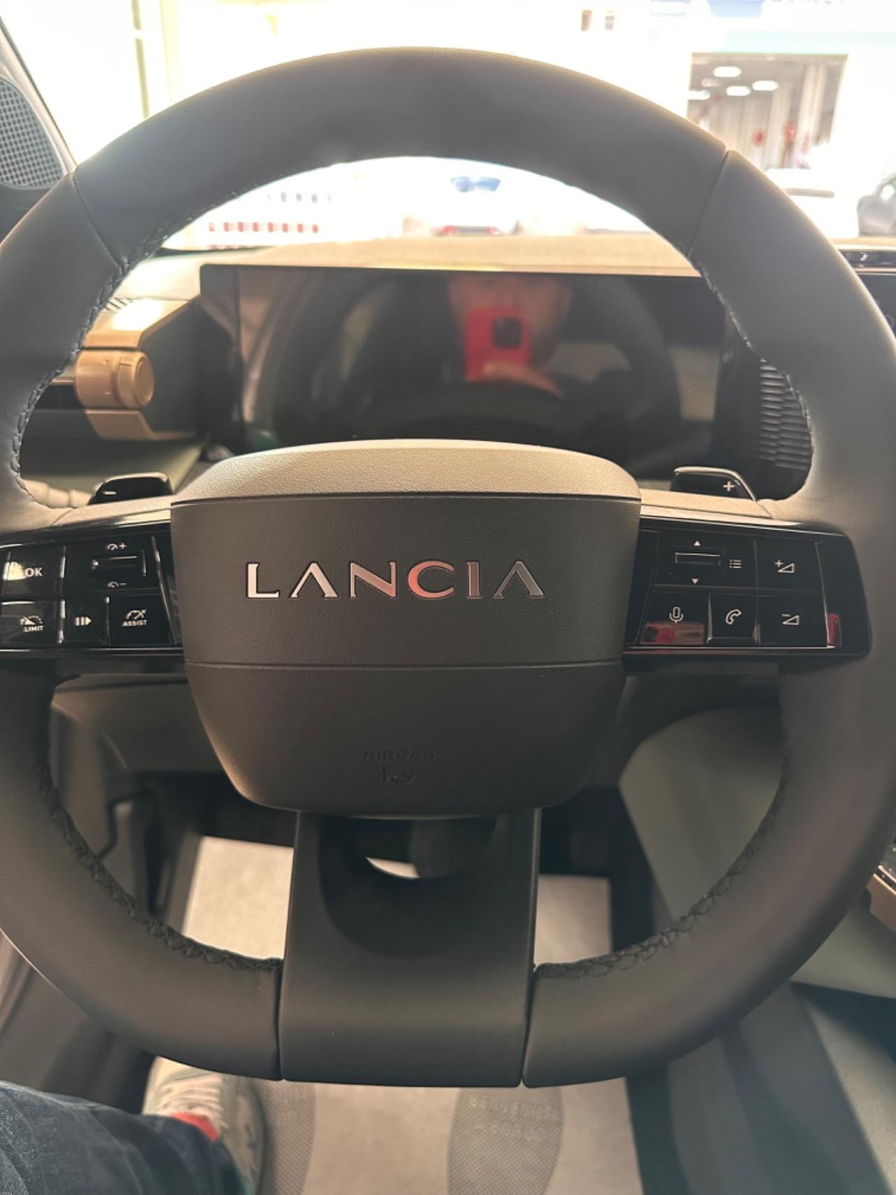 Lancia Ypsilon Hybrid 1.2 e-DCT 100CV KM0