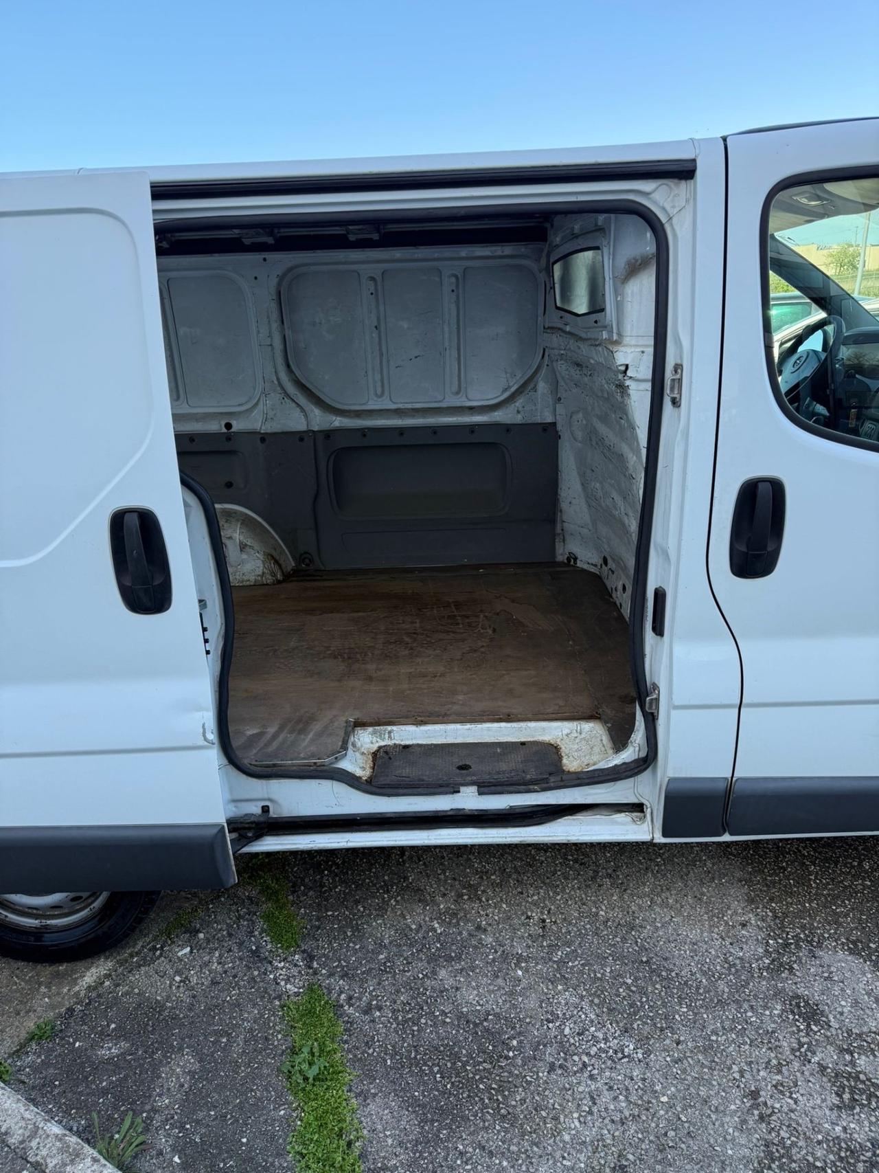 Opel Vivaro 27 1.9 -AUTOCARRO 3 POSTI