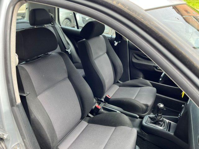 VOLKSWAGEN Golf 1.6 16V cat 5 porte Highline PARI AL NUVO