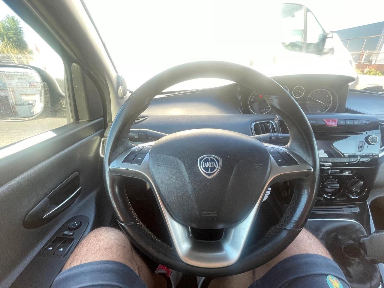 Lancia Ypsilon 0.9 TwinAir 85 CV 5 porte Metano Ecochic Gold