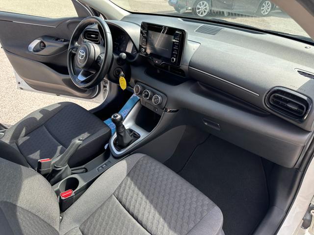 TOYOTA Yaris 1.0 5 porte