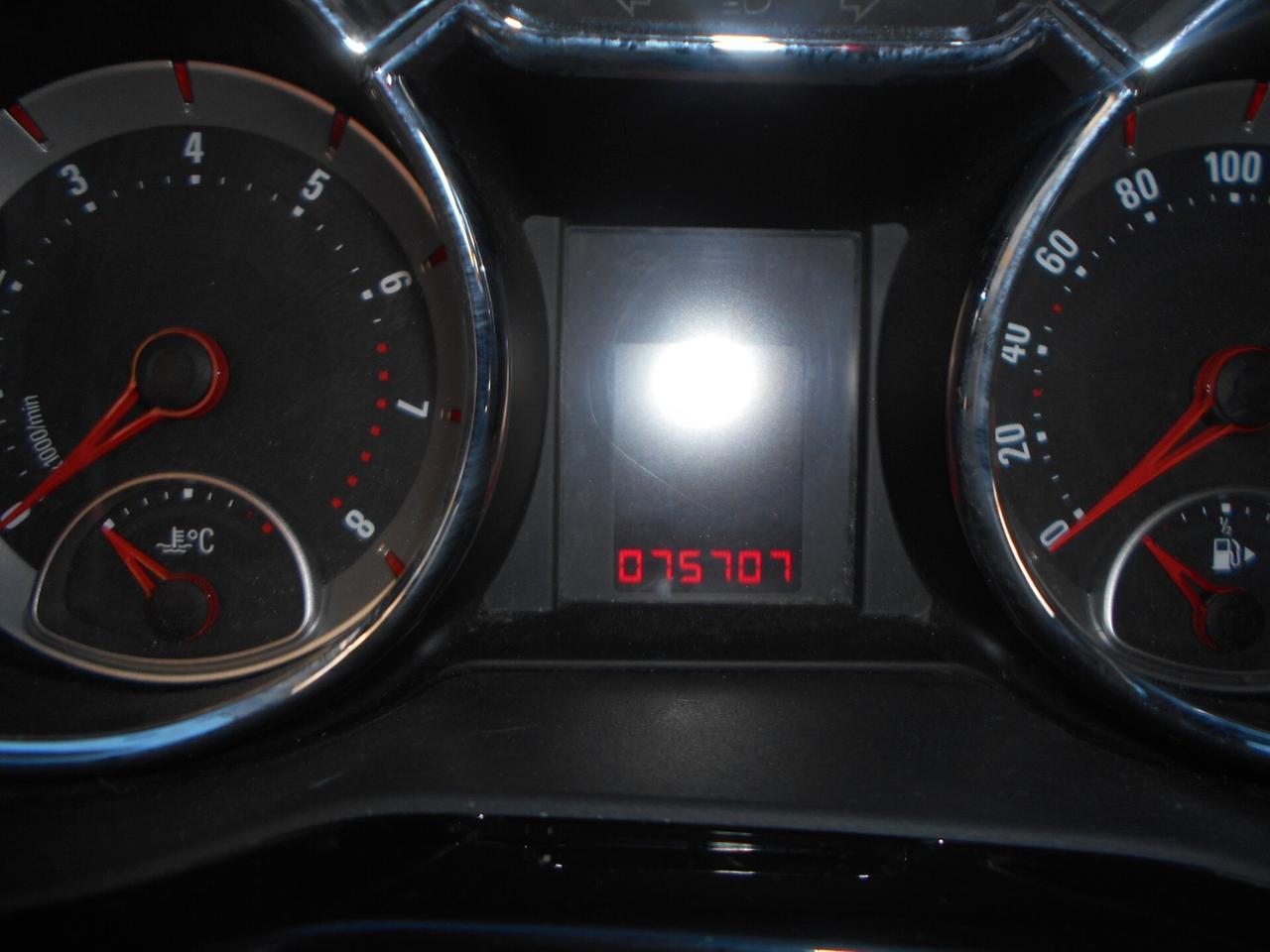 Opel Adam Rocks 1.2 70 CV