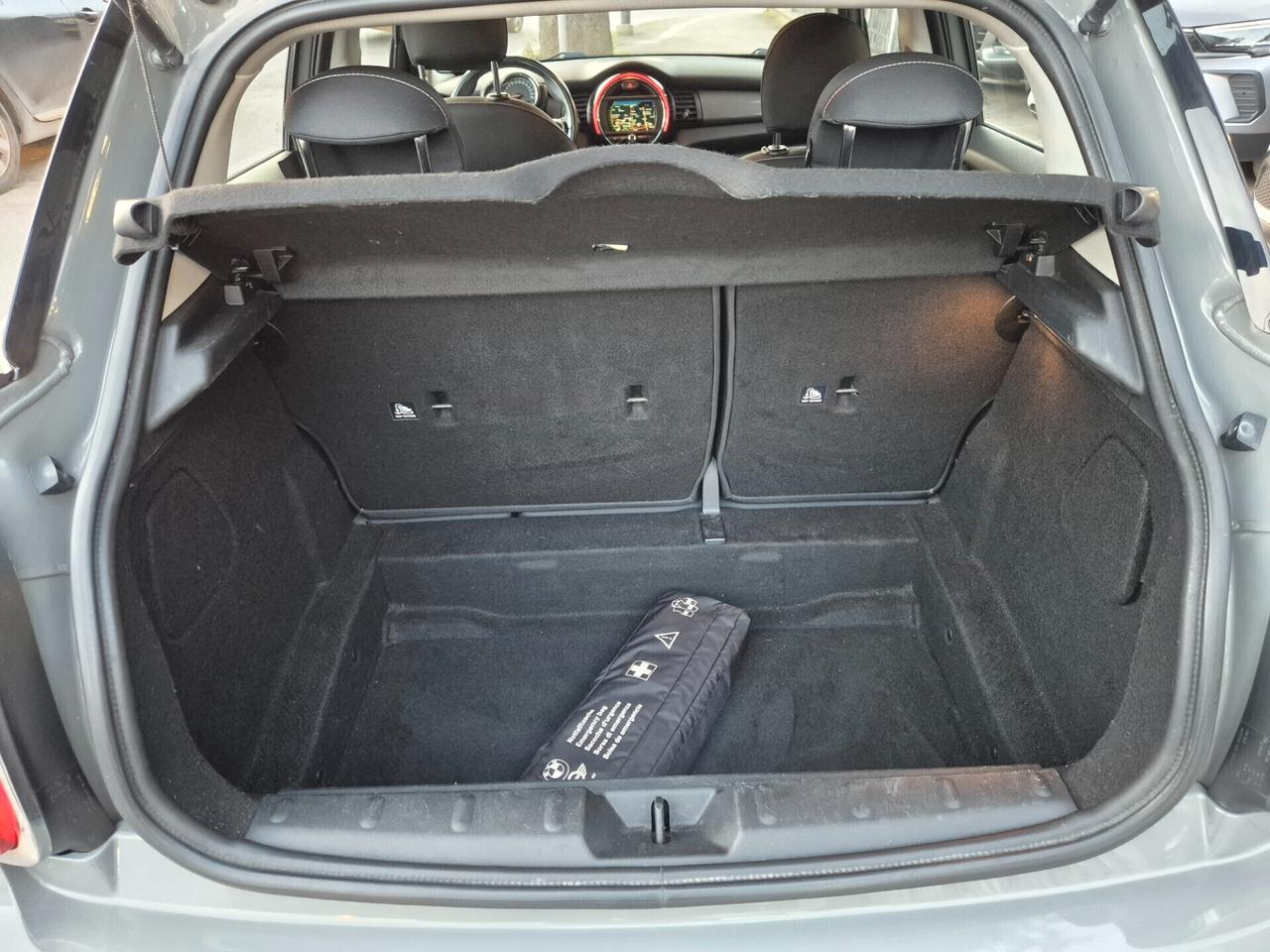 Mini 1.5 Cooper D Business