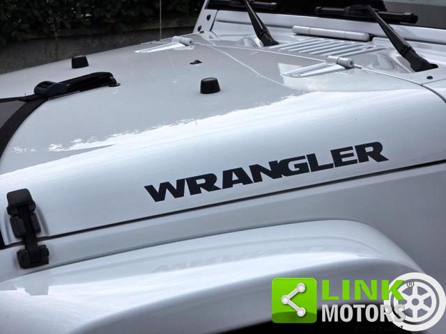JEEP Wrangler 3p 2.8 crd Sahara auto