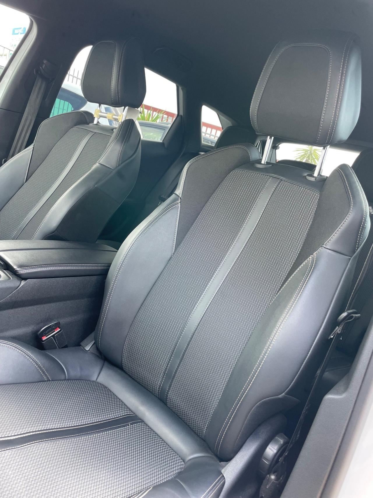 Peugeot 3008 EAT8 GT a*f*f*a*r*e