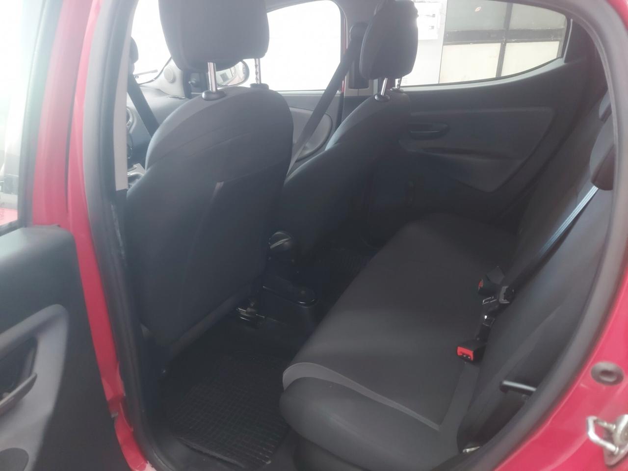 Lancia Ypsilon 2016 1.2 GAS GPL Ecochic TAGLIANDATA