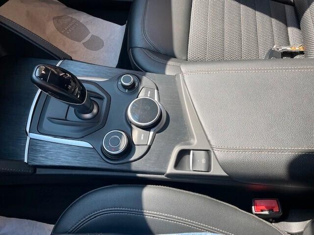 Alfa Romeo Stelvio 2.2 Turbodiesel 210 CV AT8 Q4 Executive