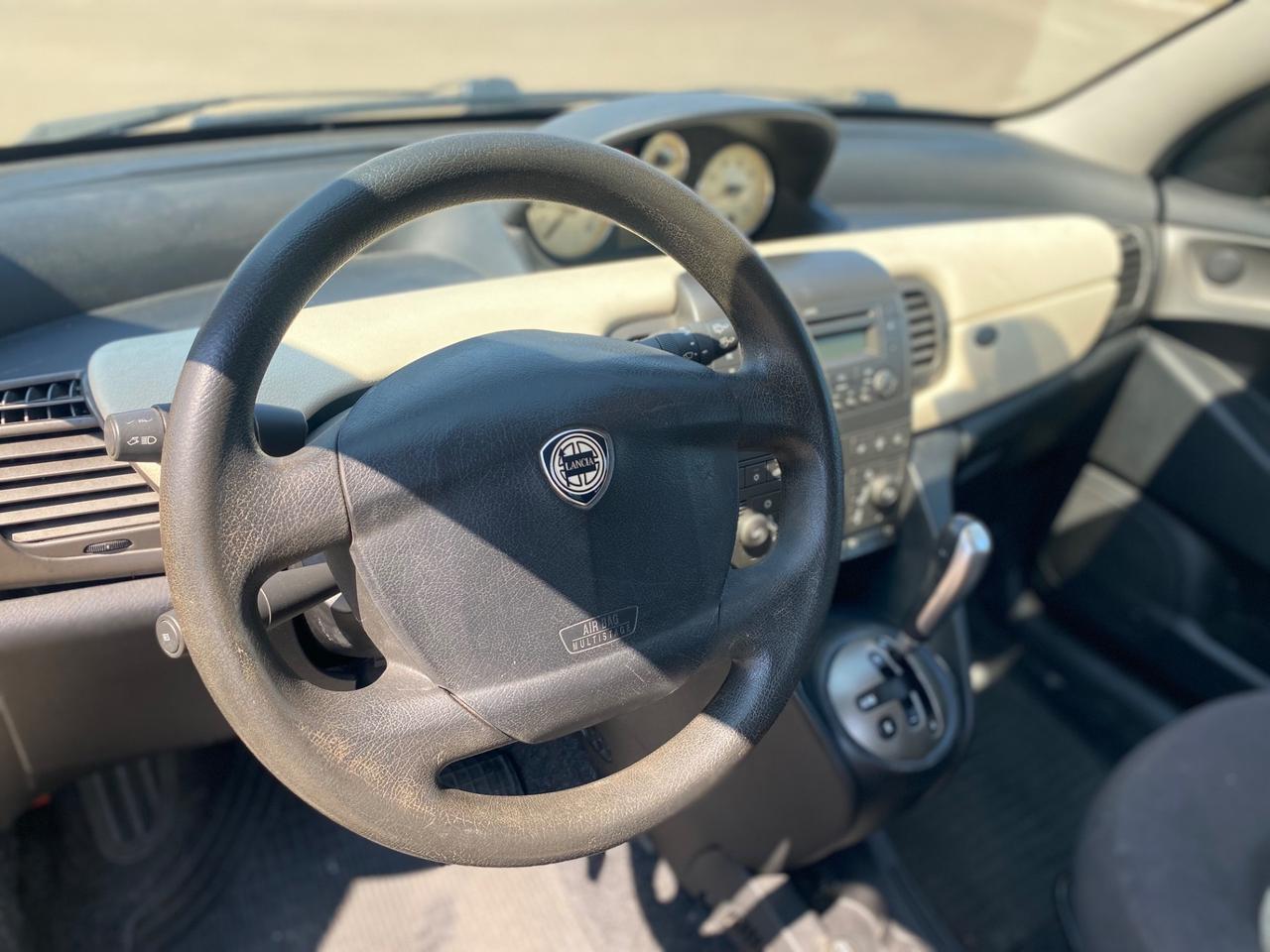 Lancia Ypsilon 1.3 MJT 70cv Automatico