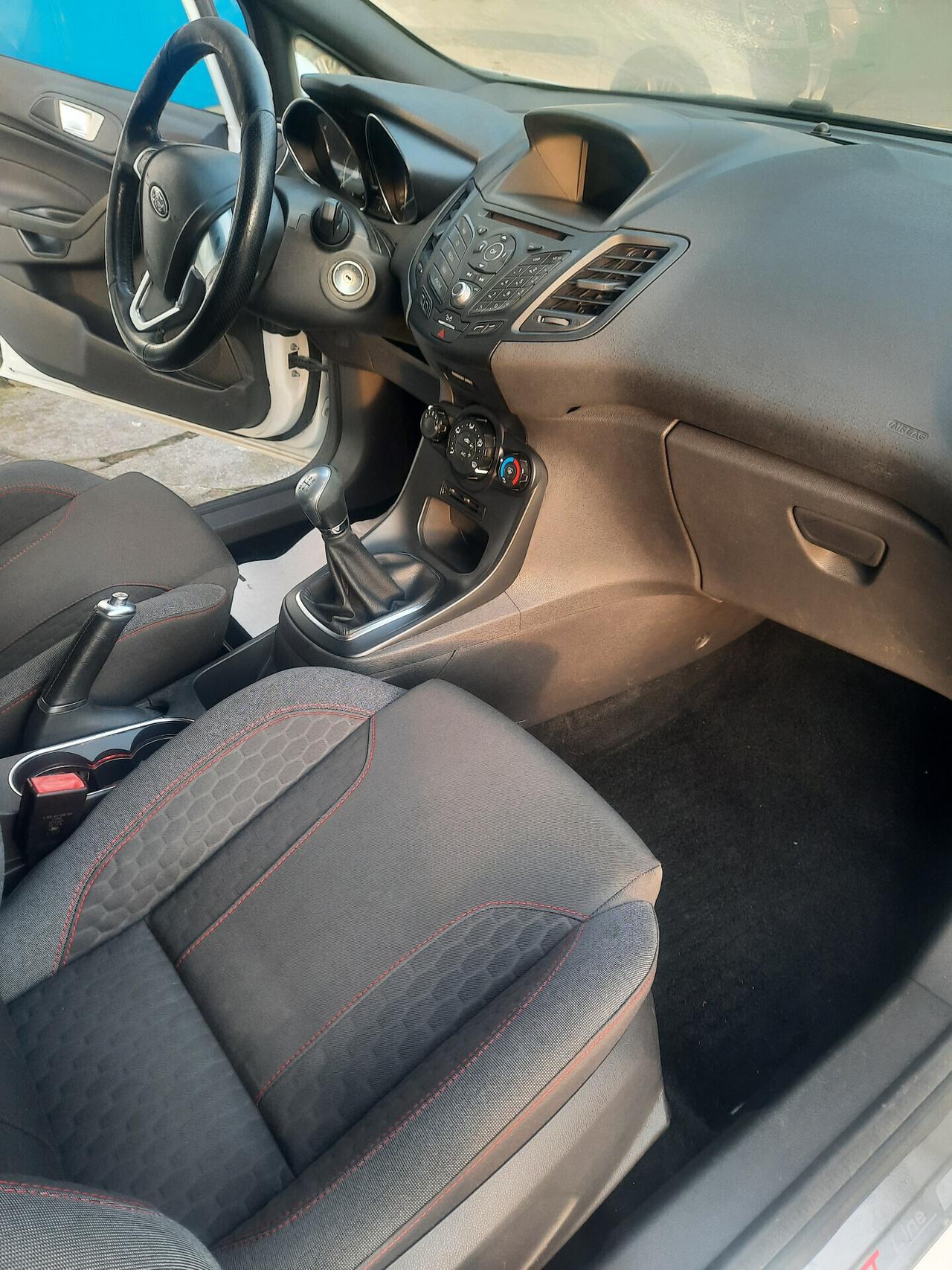 Ford Fiesta 1.5 TDCi 95CV 5 porte ST-Line