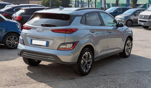 HYUNDAI Kona EV EXCLUSIVE 39KWH SPORT 136cv CAMBIO AL VOLANTE