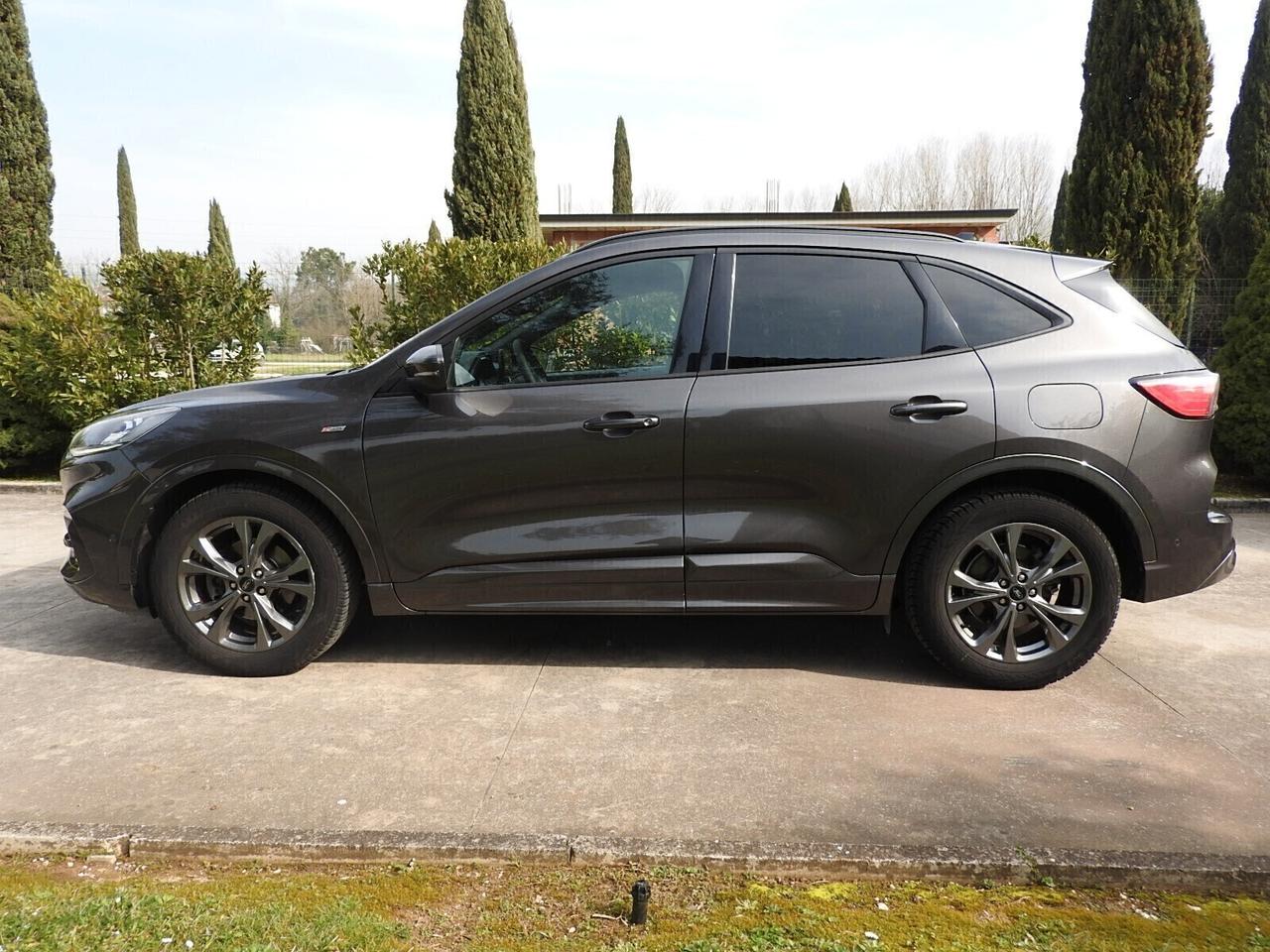 Ford KUGA 2.0 DIESEL/Hybrid ST-Line