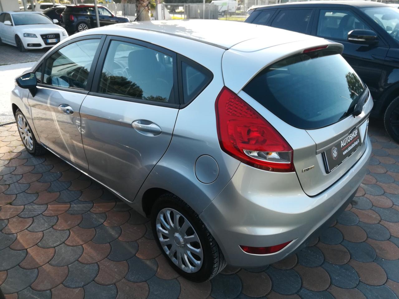 FORD - Fiesta - 1.4 TDCi 68CV 5p. Titanium - NEOPATENTATI - FINANZIABILE