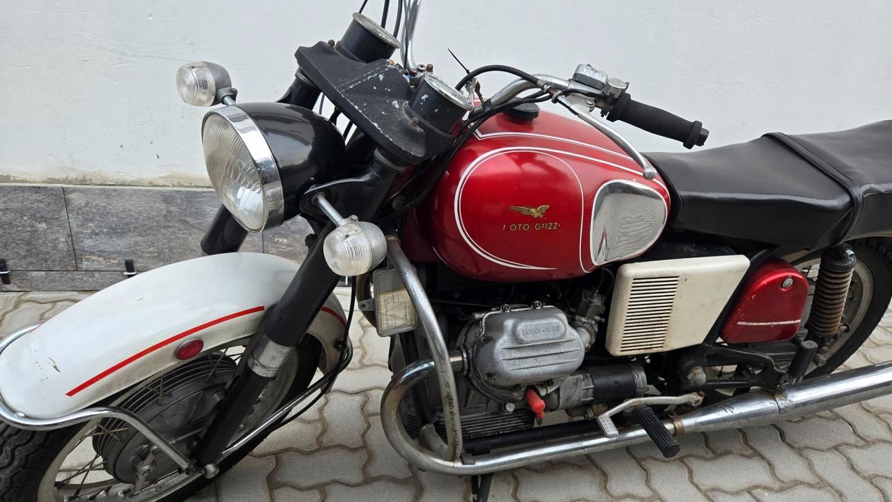Moto Guzzi V7 SPECIAL SPORT