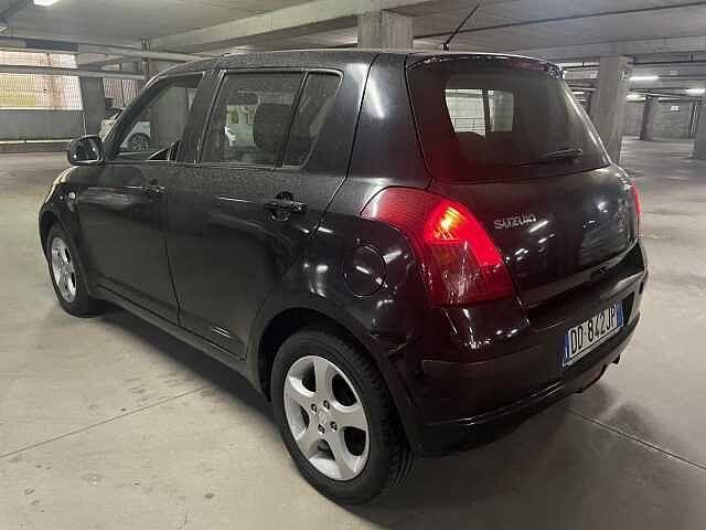 Suzuki Swift 1.3 4x4 5p. GL