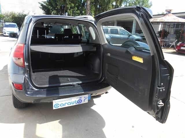 Toyota RAV4 2.2 D-4D 136 CV Sol