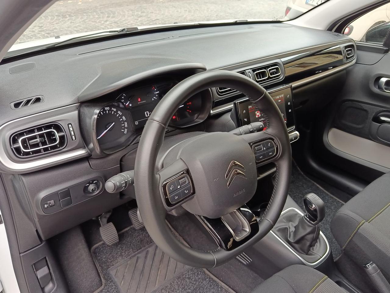 Citroen C3 1.2 PureTech 82 Shine #6840