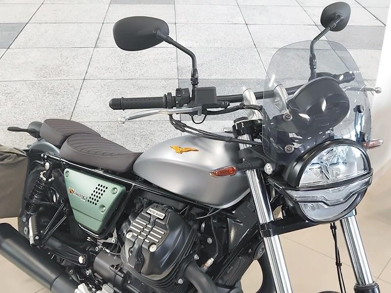 Moto Guzzi V9 Bobber Centenario