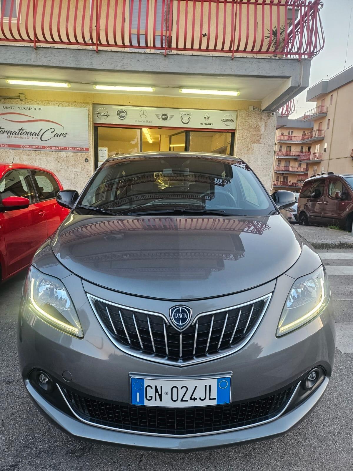 Lancia Ypsilon 1.0 Firefly Hybrid S&S GOLD 70CV