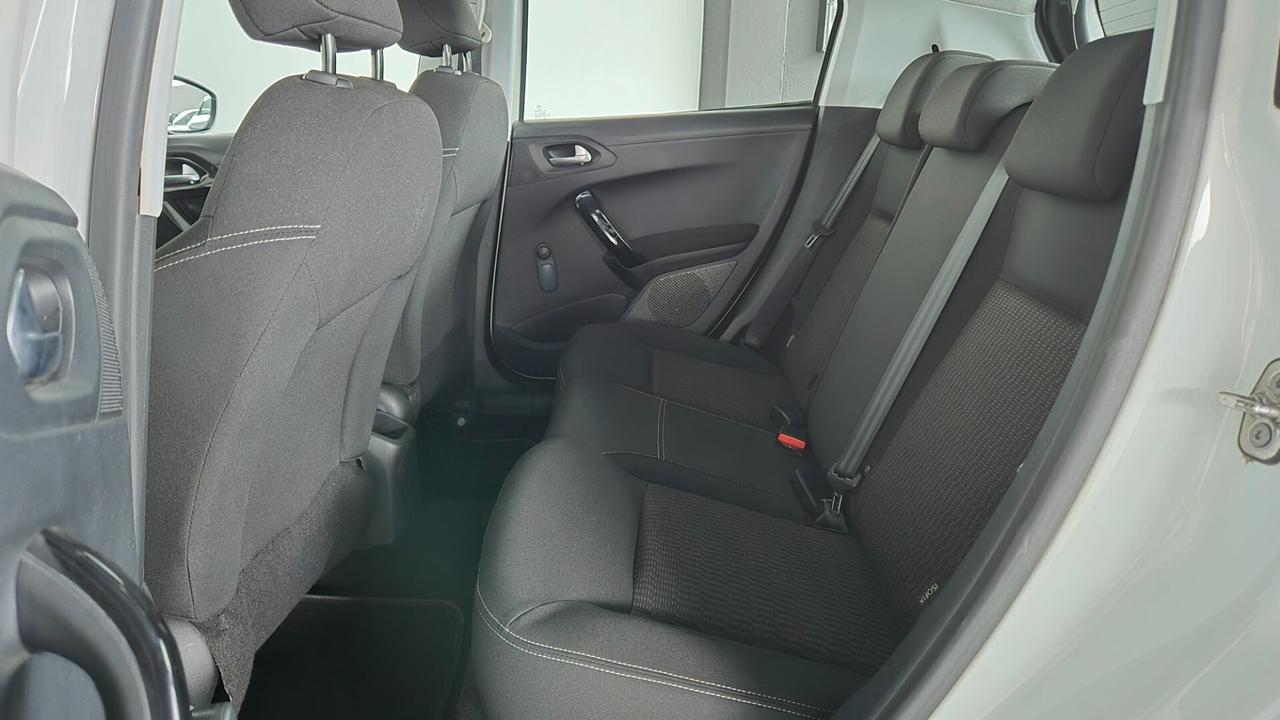 Peugeot 208 PureTech 82 5 porte Allure