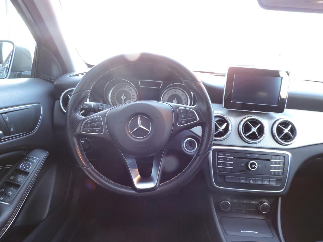 Mercedes-benz GLA 200 180 d Executive