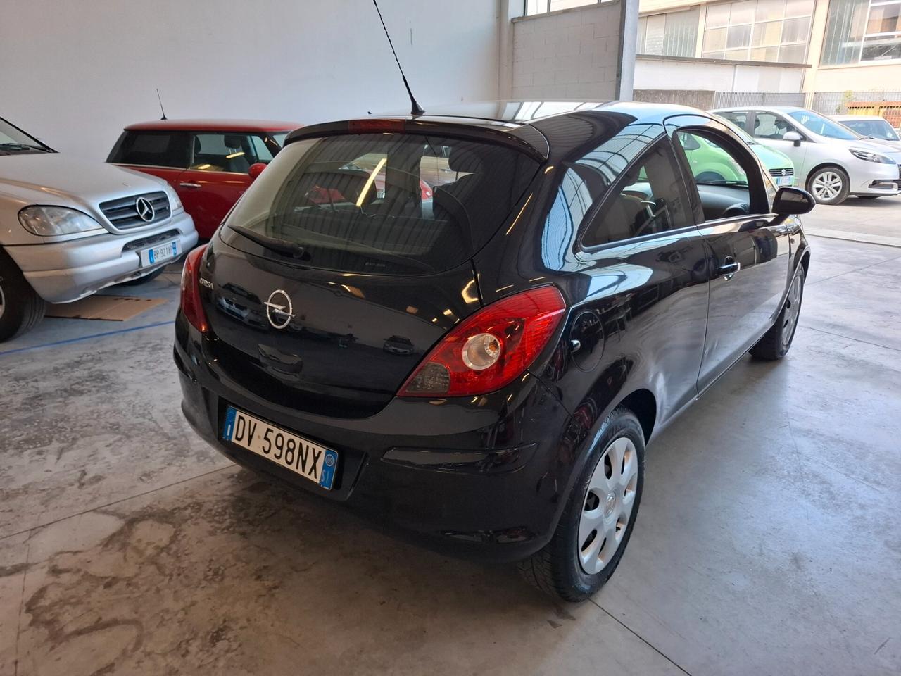 Opel Corsa 1.2 3 porte Sport