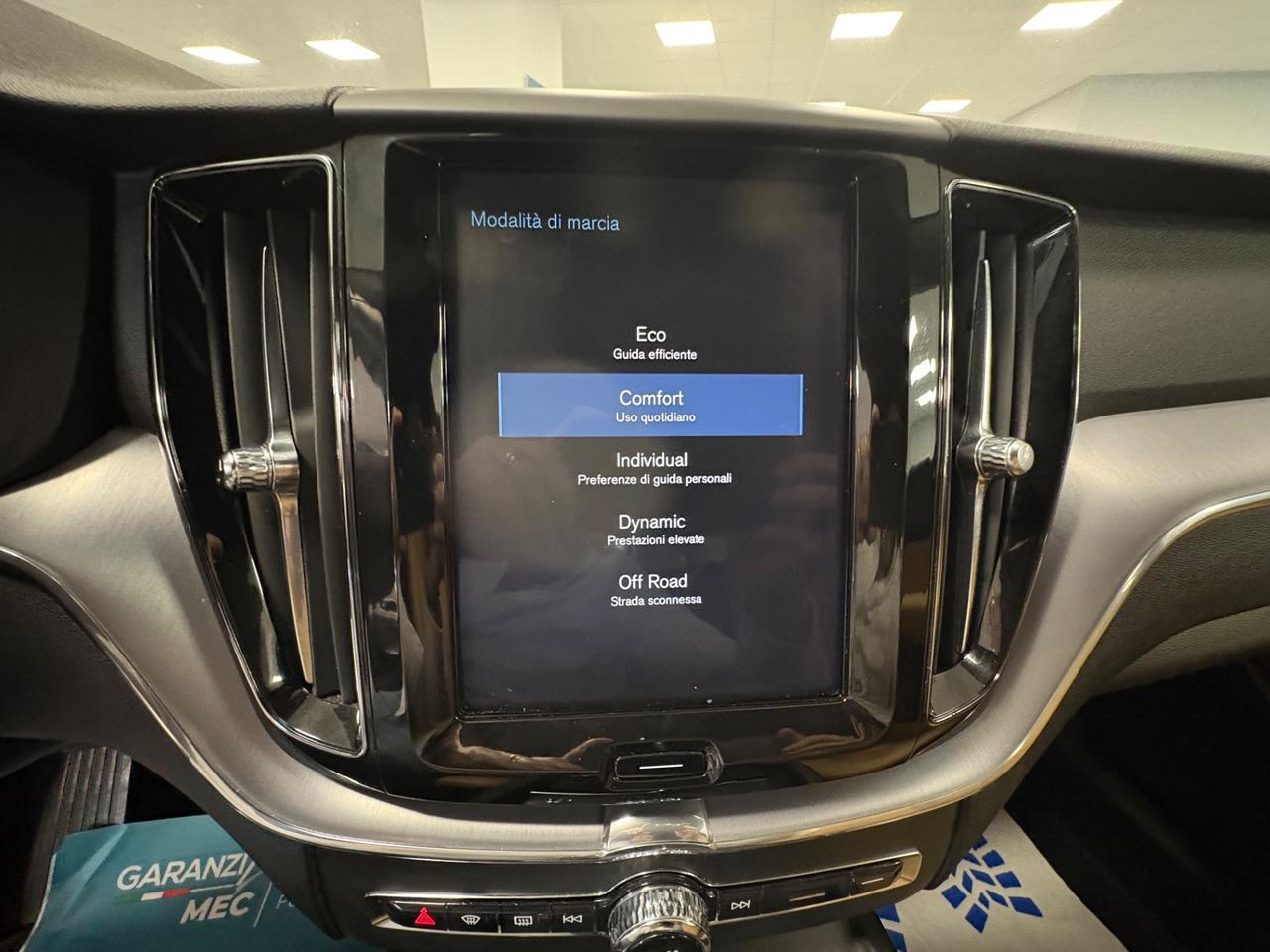 Volvo XC 60 AWD 2.0 TDI 190cv 2019 km 110000