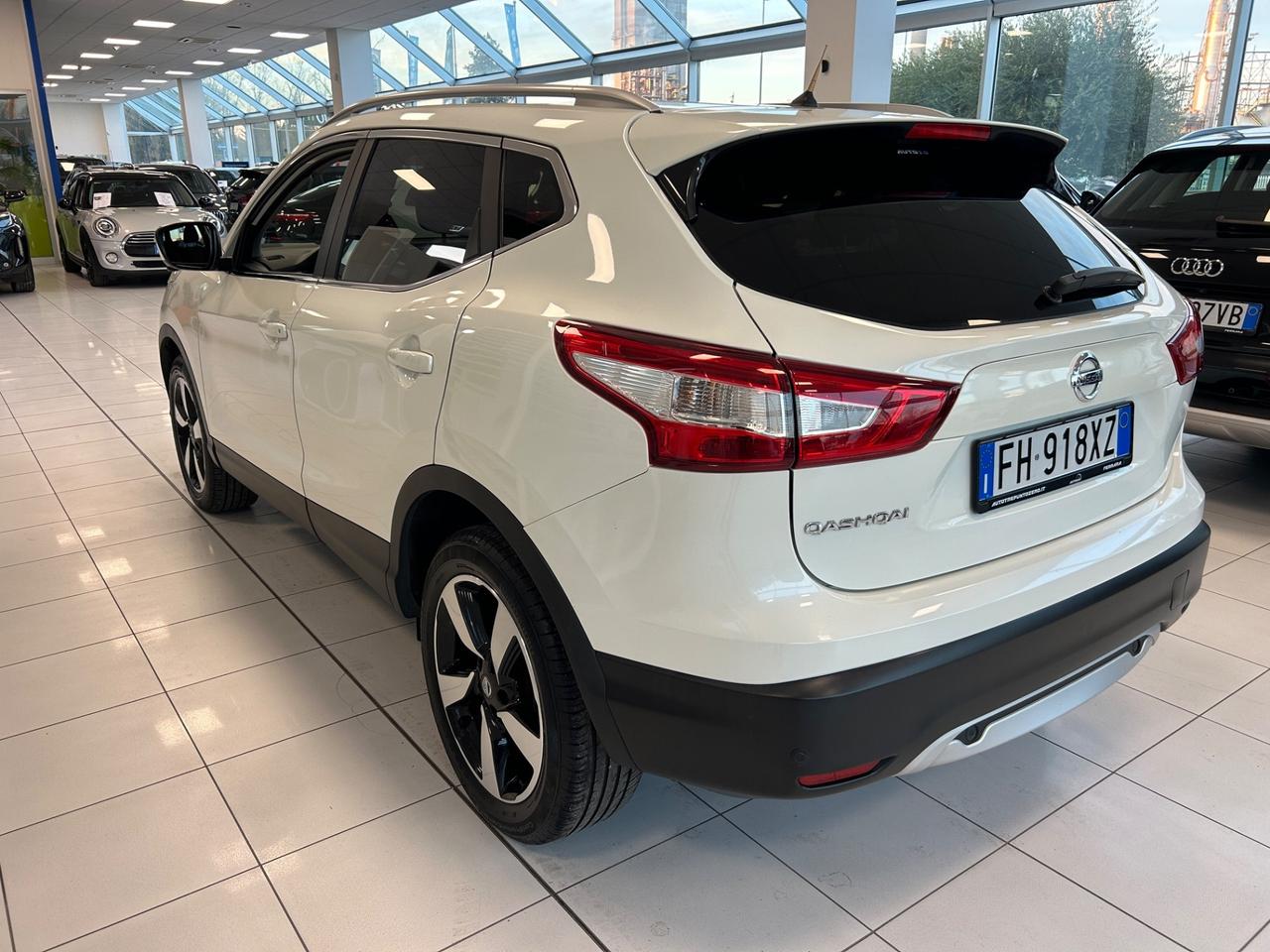Nissan Qashqai 1.6 dCi 2WD N-Connecta Xtronic Neopatentati